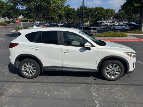 Used 2016 MAZDA CX-5 Touring image 9