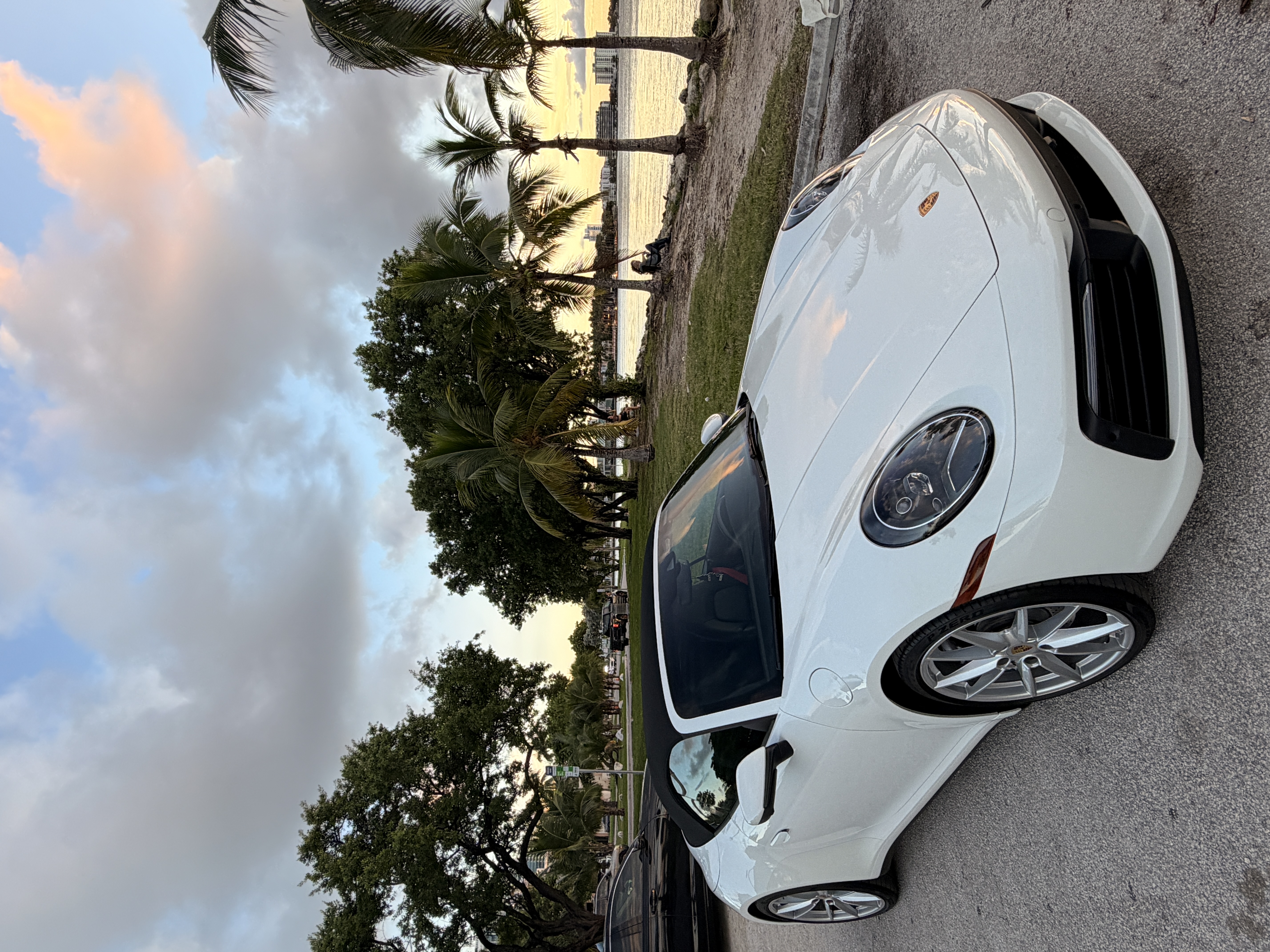 Used 2022 Porsche 911 Carrera image 6