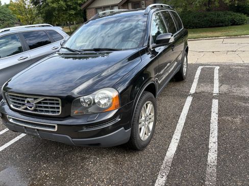 Used 2010 Volvo XC90 3.2 image 2