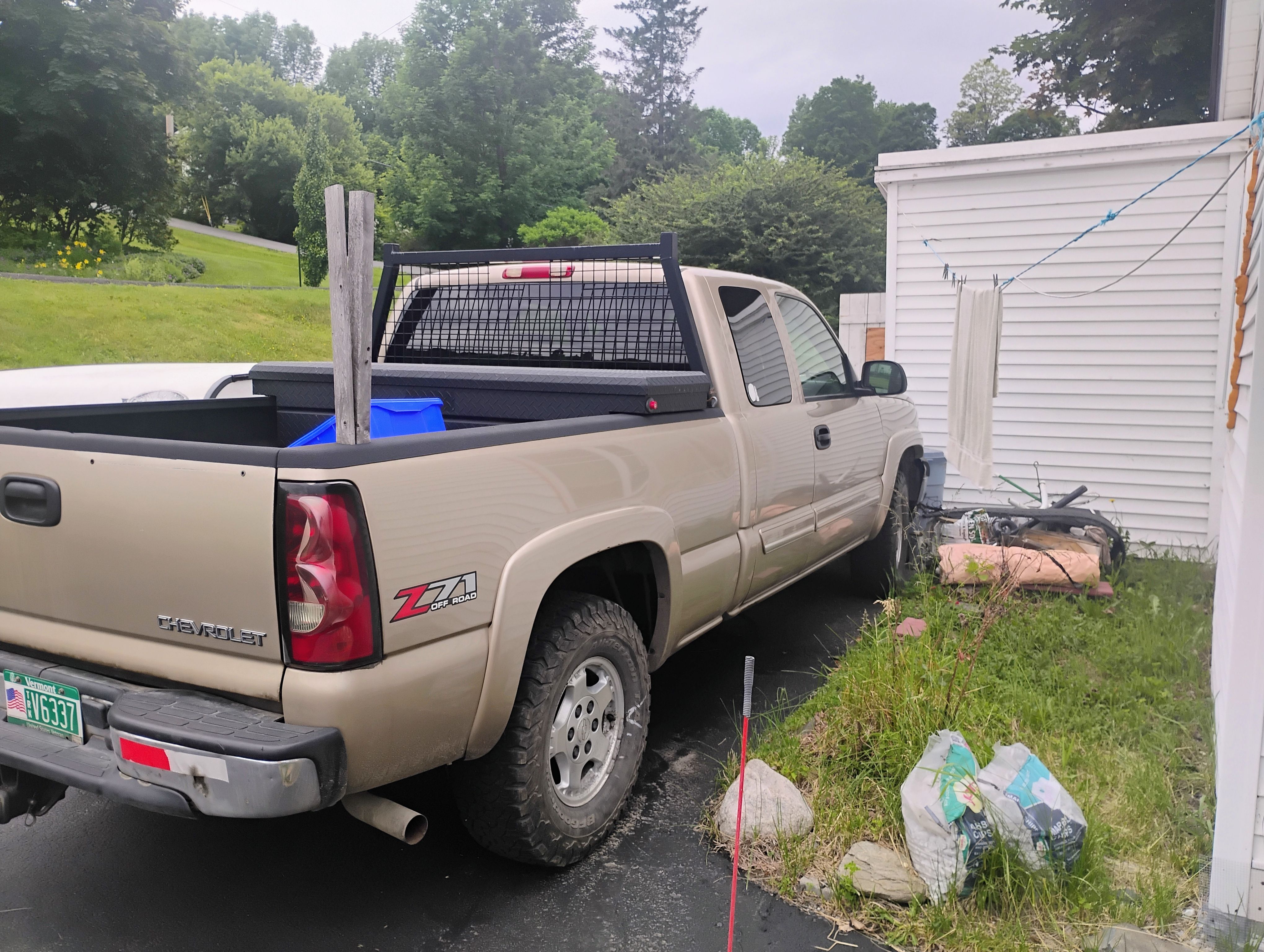 Used 2004 Chevrolet Silverado 1500 4x4 Extended Cab w/ Light Duty Power Package image 4