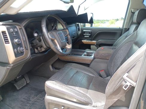 Used 2018 GMC Sierra 2500 Denali w/ Duramax Plus Package AWD/4WD image 6
