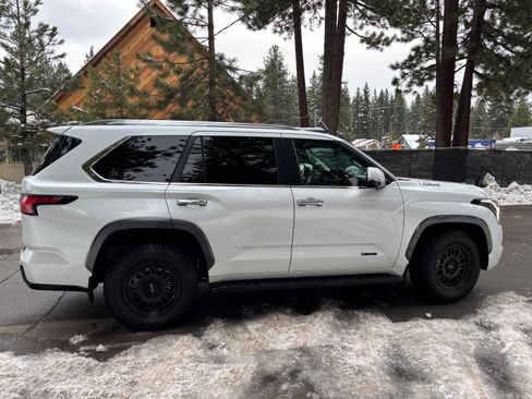 Used 2024 Toyota Sequoia Limited image 5