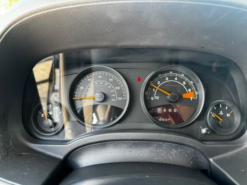 Used 2016 Jeep Patriot High Altitude FWD image 6