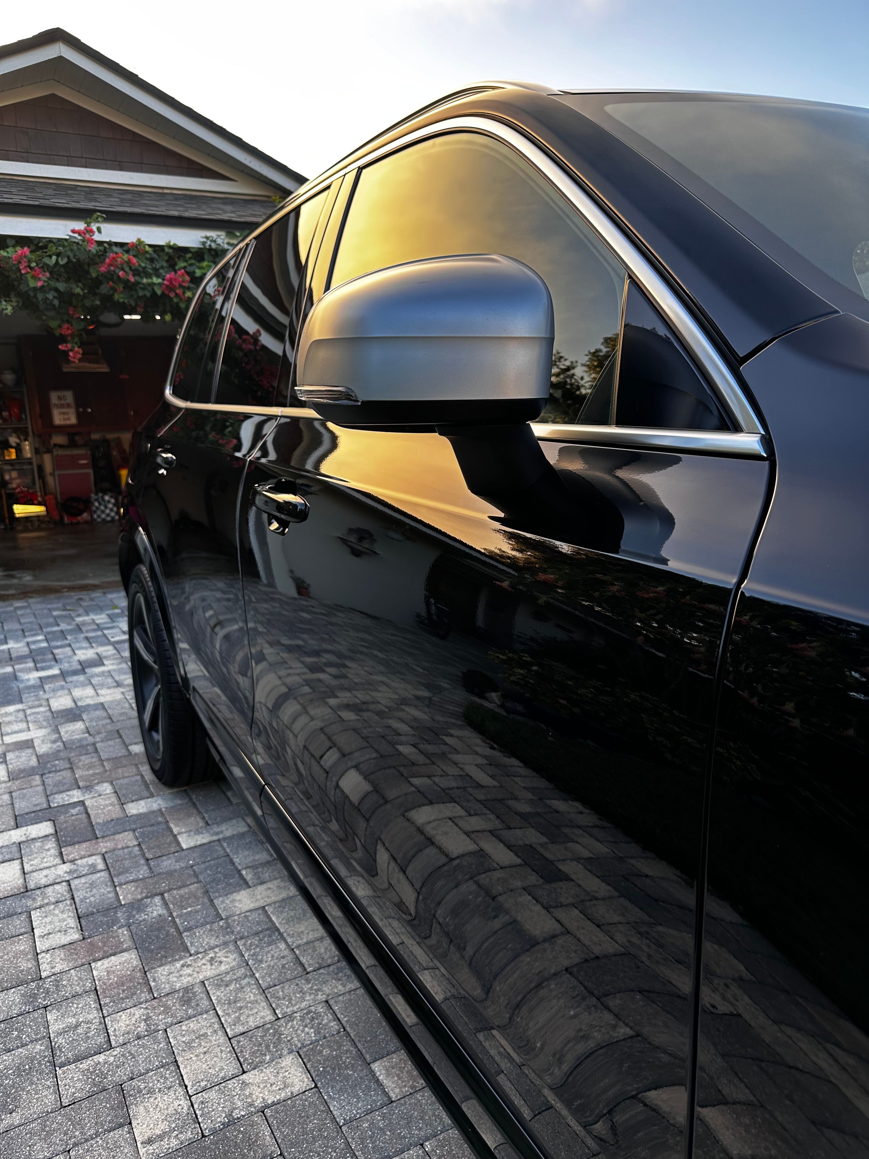 Used 2019 Volvo XC90 T6 R-Design w/ Protection Package Premier AWD/4WD image 10