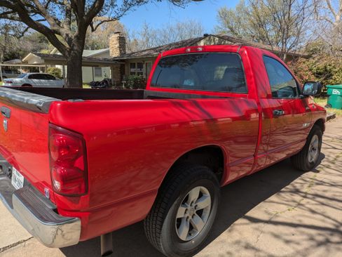 Used 2008 Dodge Ram 1500 Truck ST image 4