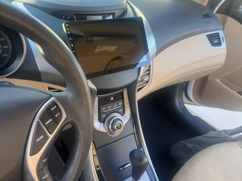 Used 2013 Hyundai Elantra GLS image 9