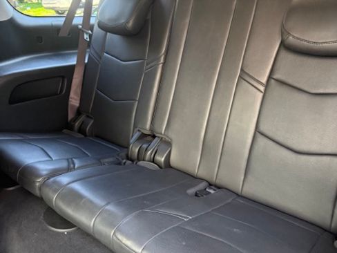 Used 2016 Cadillac Escalade ESV Premium image 22