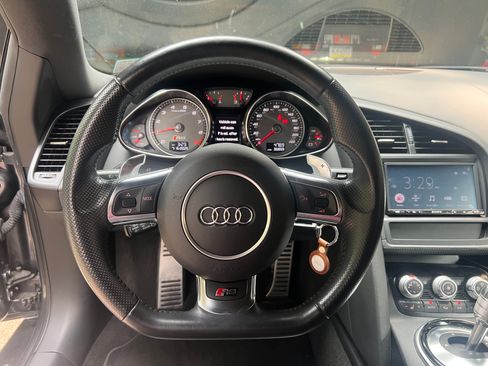 Used 2014 Audi R8 V8 w/ Enhanced Leather Package AWD/4WD image 26