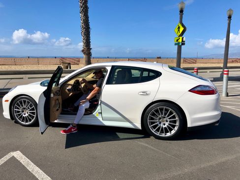 Used 2012 Porsche Panamera 4 image 5