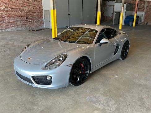 Used 2014 Porsche Cayman S image 19