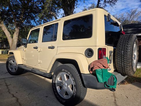 Used 2011 Jeep Wrangler Unlimited Sahara w/ Trailer Tow Group image 12