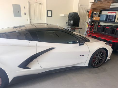 Used 2023 Chevrolet Corvette Stingray Premium Cpe w/ Z51 Performance Package RWD image 4