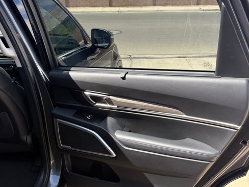 Used 2021 Kia Telluride EX image 30