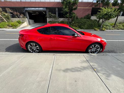 Used 2015 Hyundai Genesis 3.8 RWD image 12