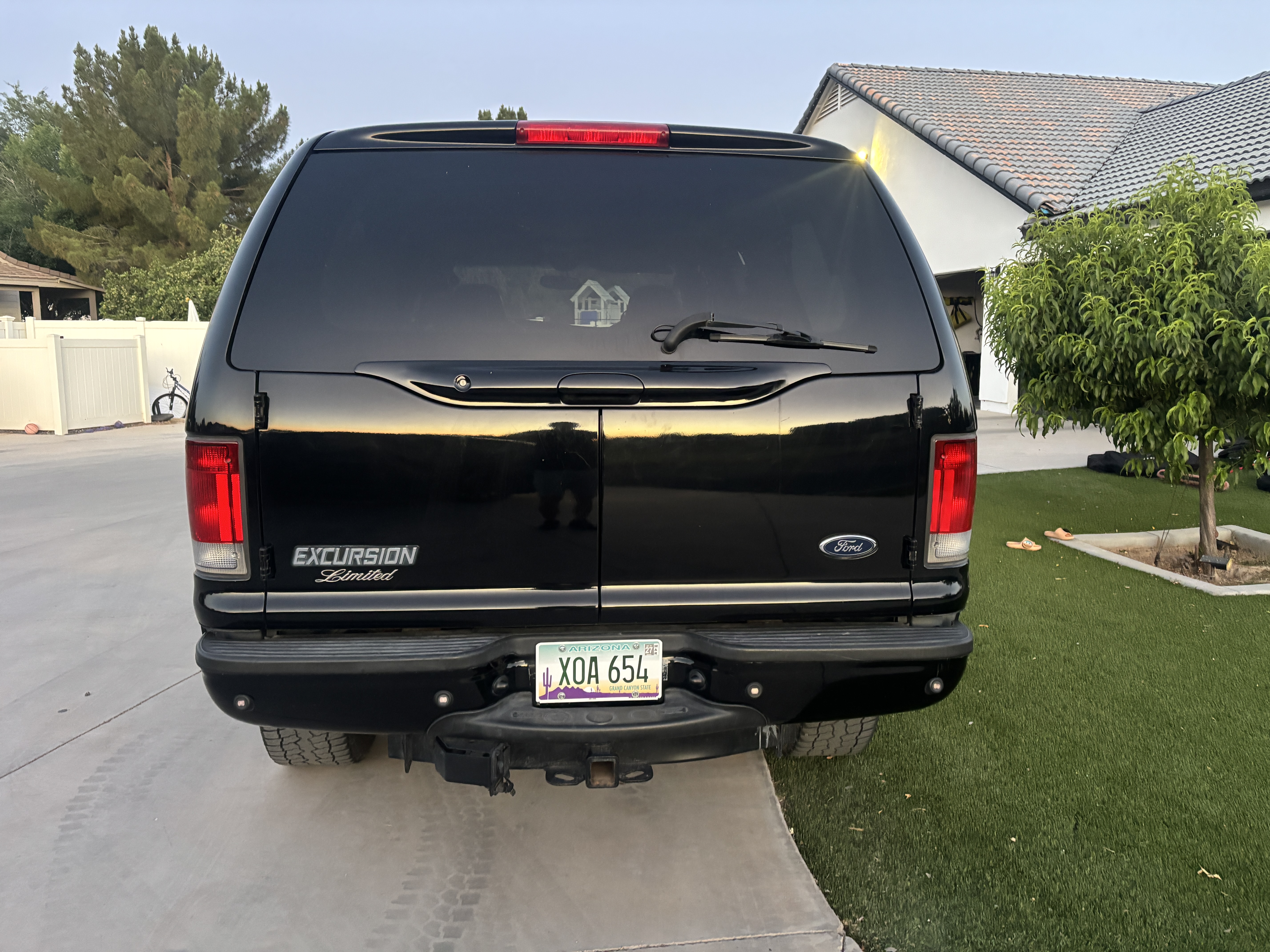 Used 2004 Ford Excursion Limited AWD/4WD image 5