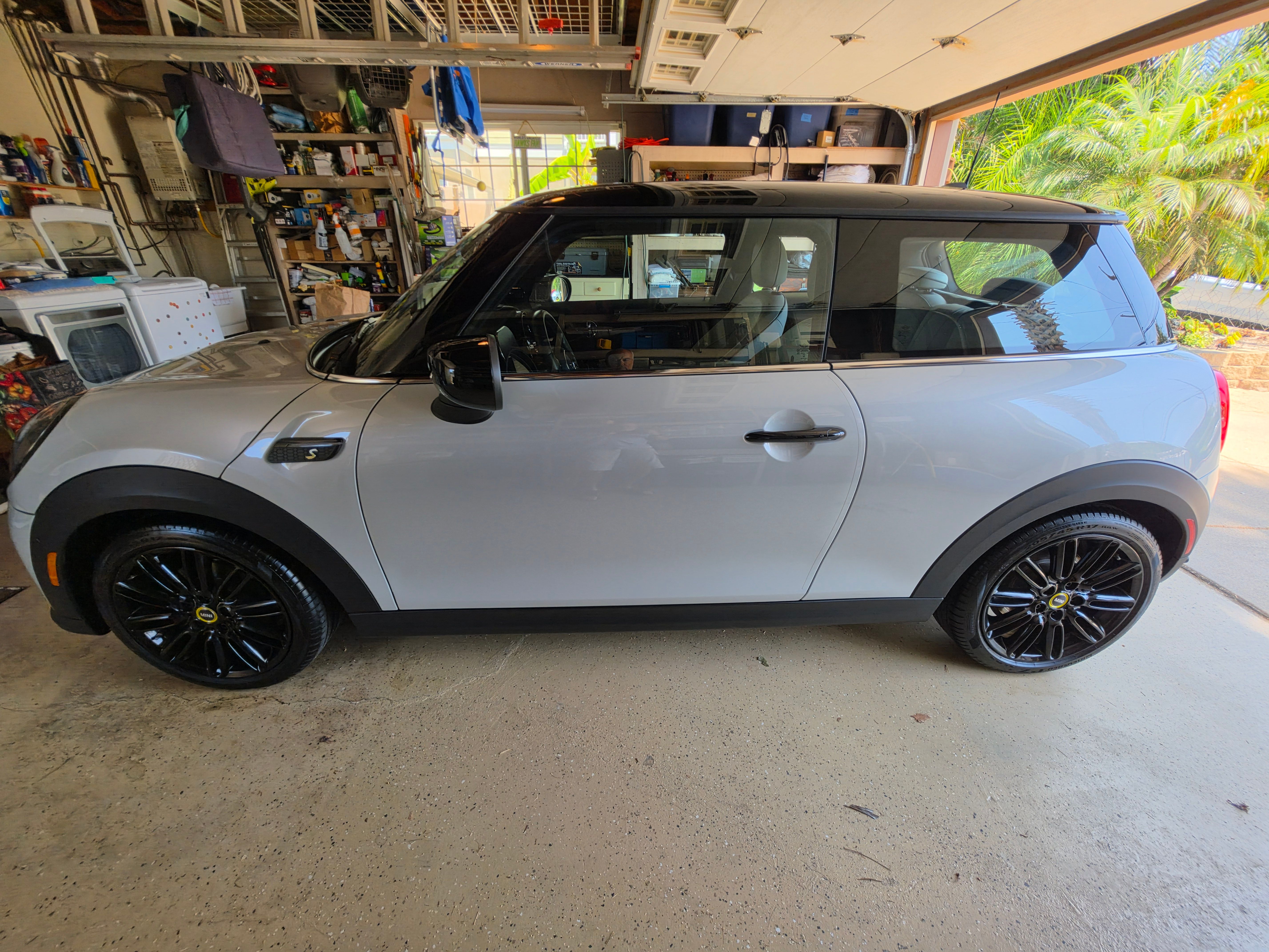 Used 2022 MINI Cooper SE FWD image 6