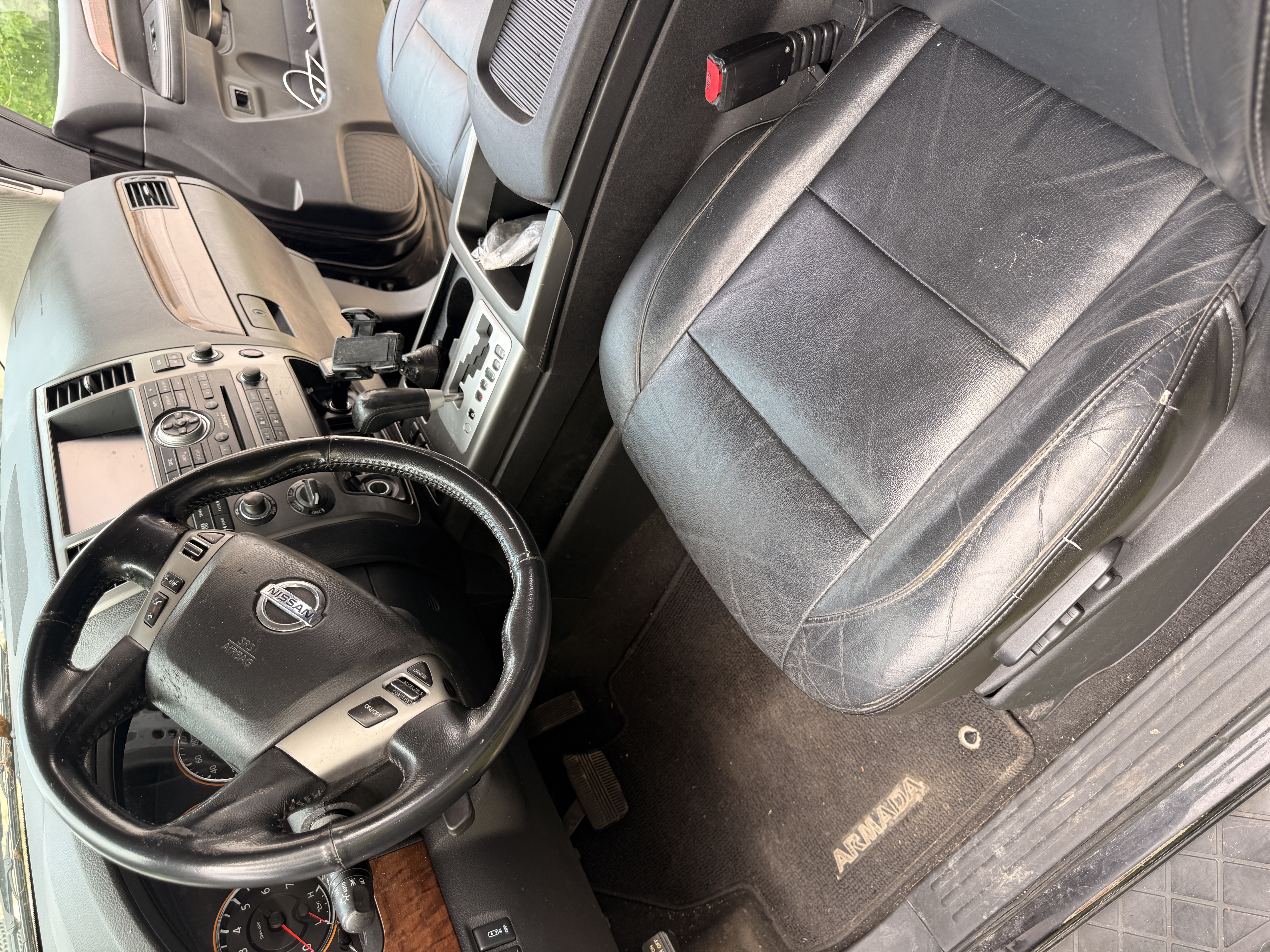 Used 2013 Nissan Armada SL AWD/4WD image 6
