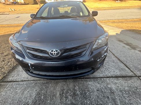 Used 2012 Toyota Corolla LE image 1