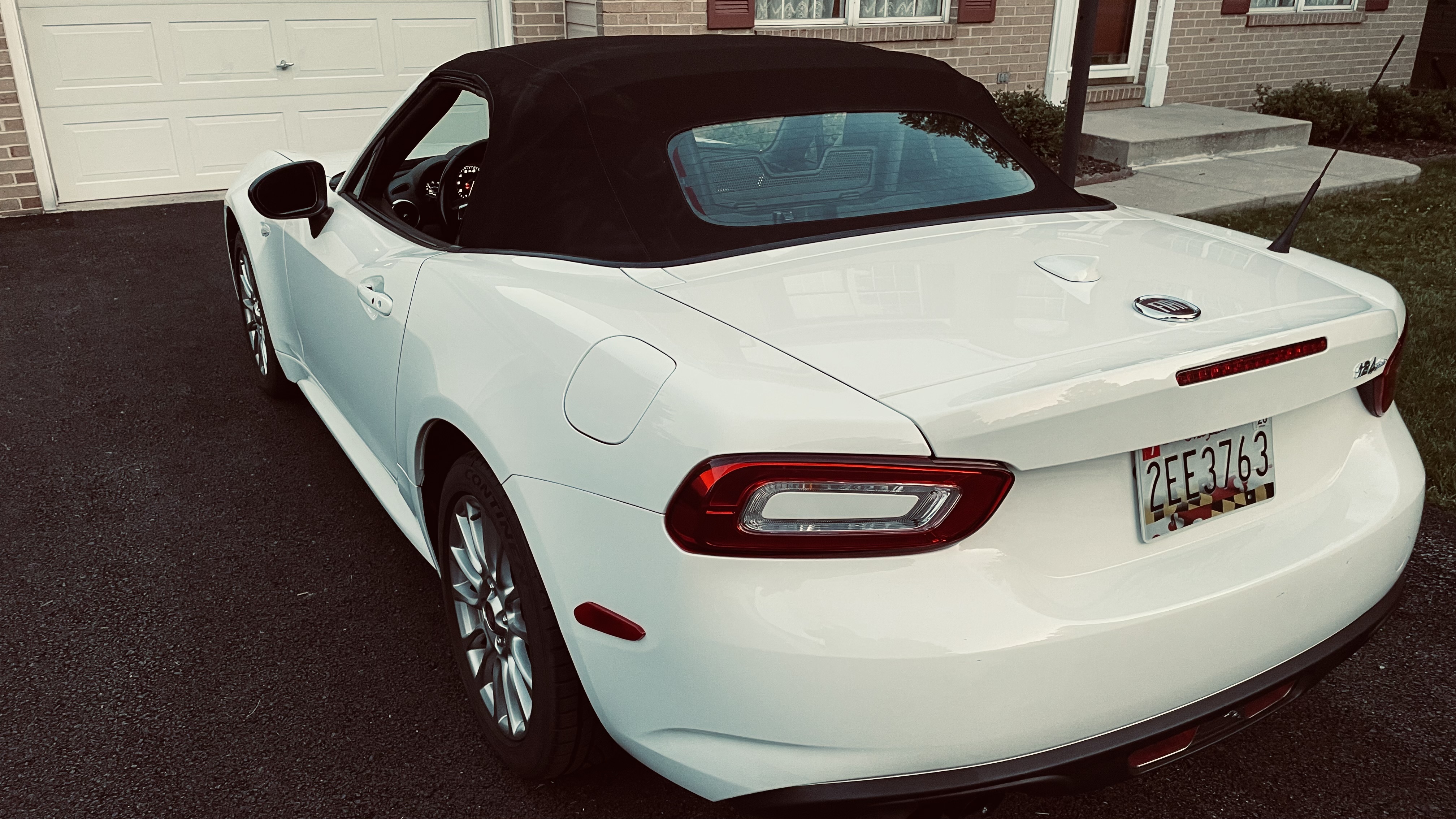 Used 2019 FIAT 124 Spider Classica w/ Technology Group RWD image 10