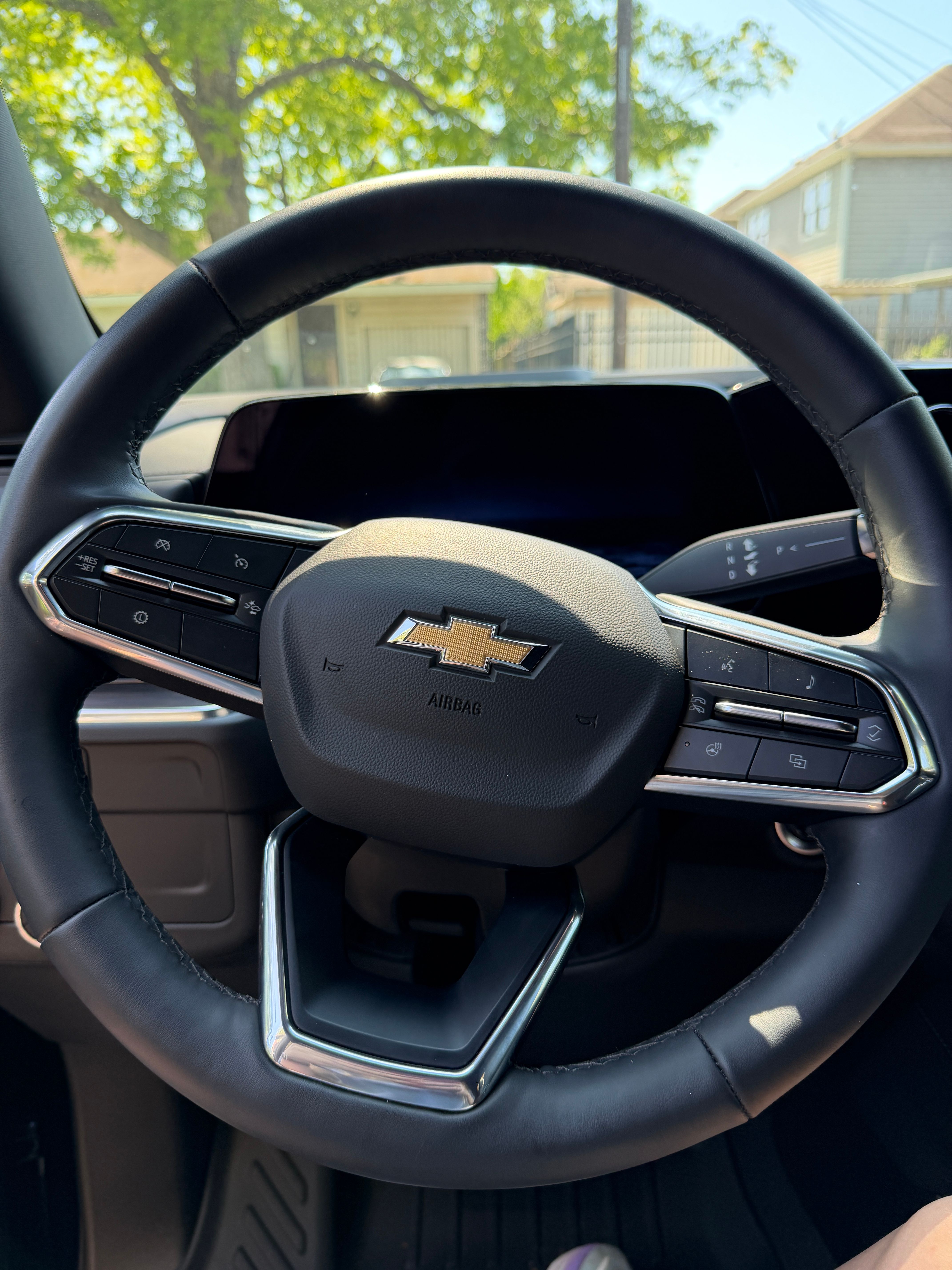 Used 2025 Chevrolet Tahoe LT w/ Comfort Package AWD/4WD image 9