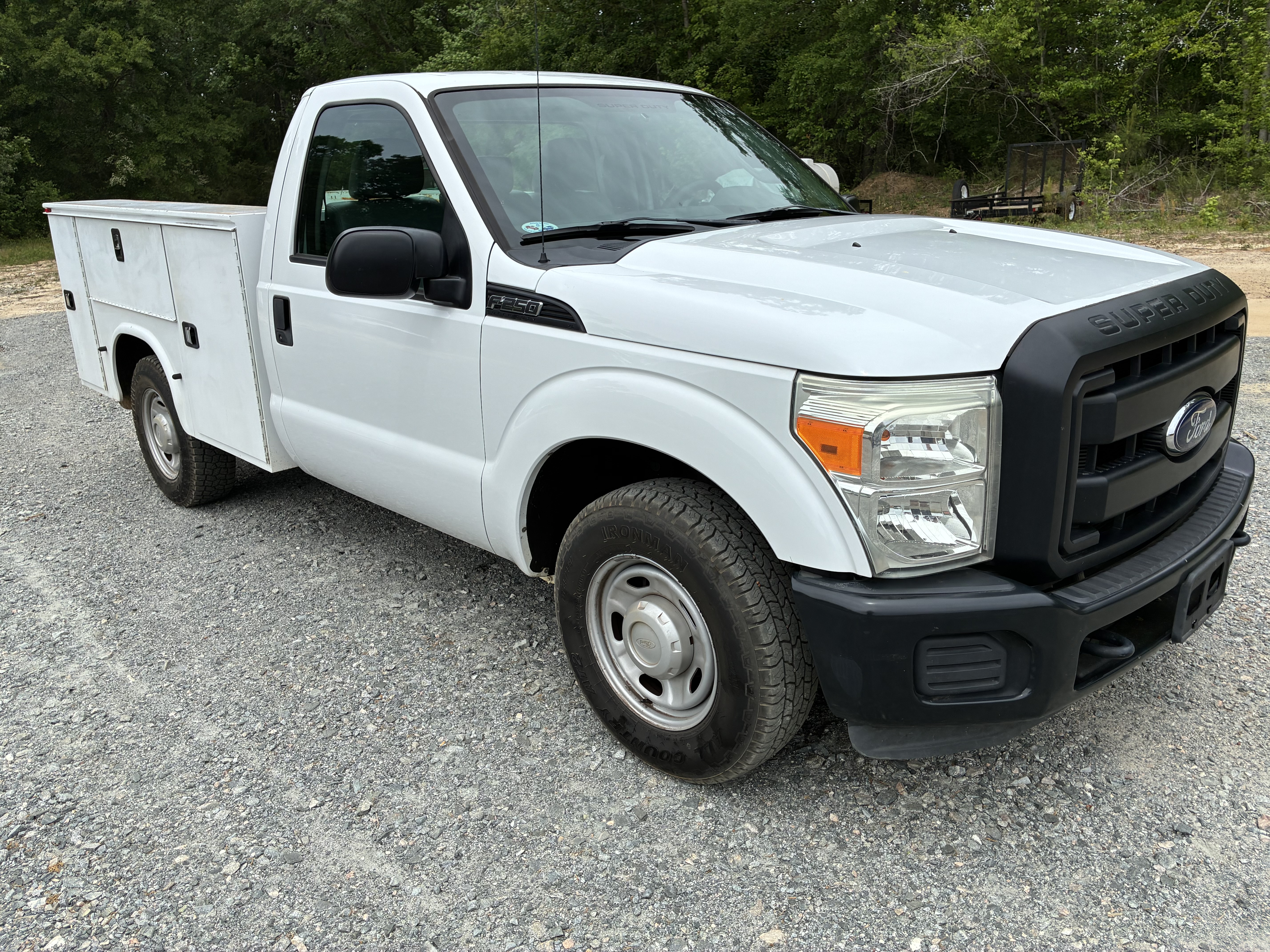 Used 2015 Ford F250 XL RWD image 2