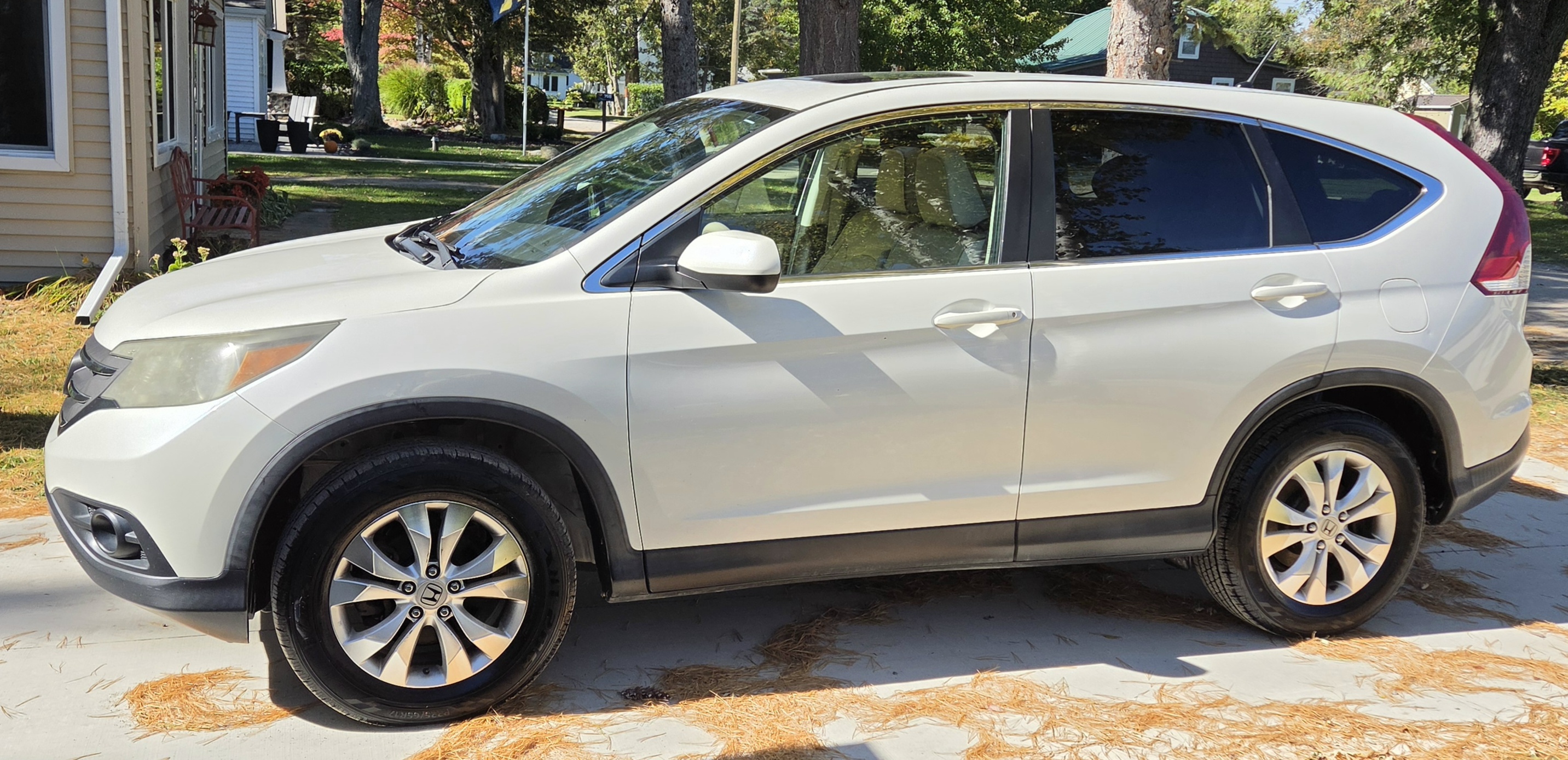 Used 2013 Honda CR-V EX image 1