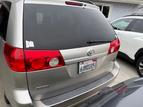 Used 2009 Toyota Sienna LE image 10