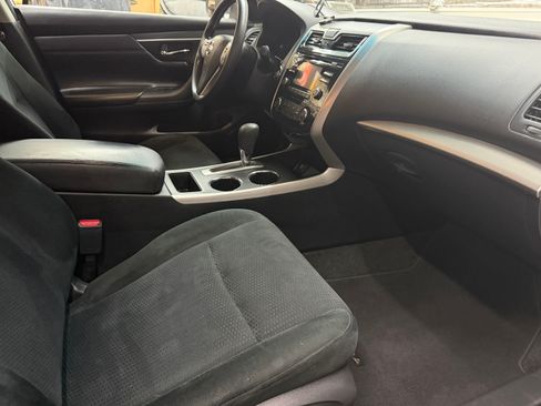 Used 2015 Nissan Altima 2.5 S w/ Special Edition Package image 16