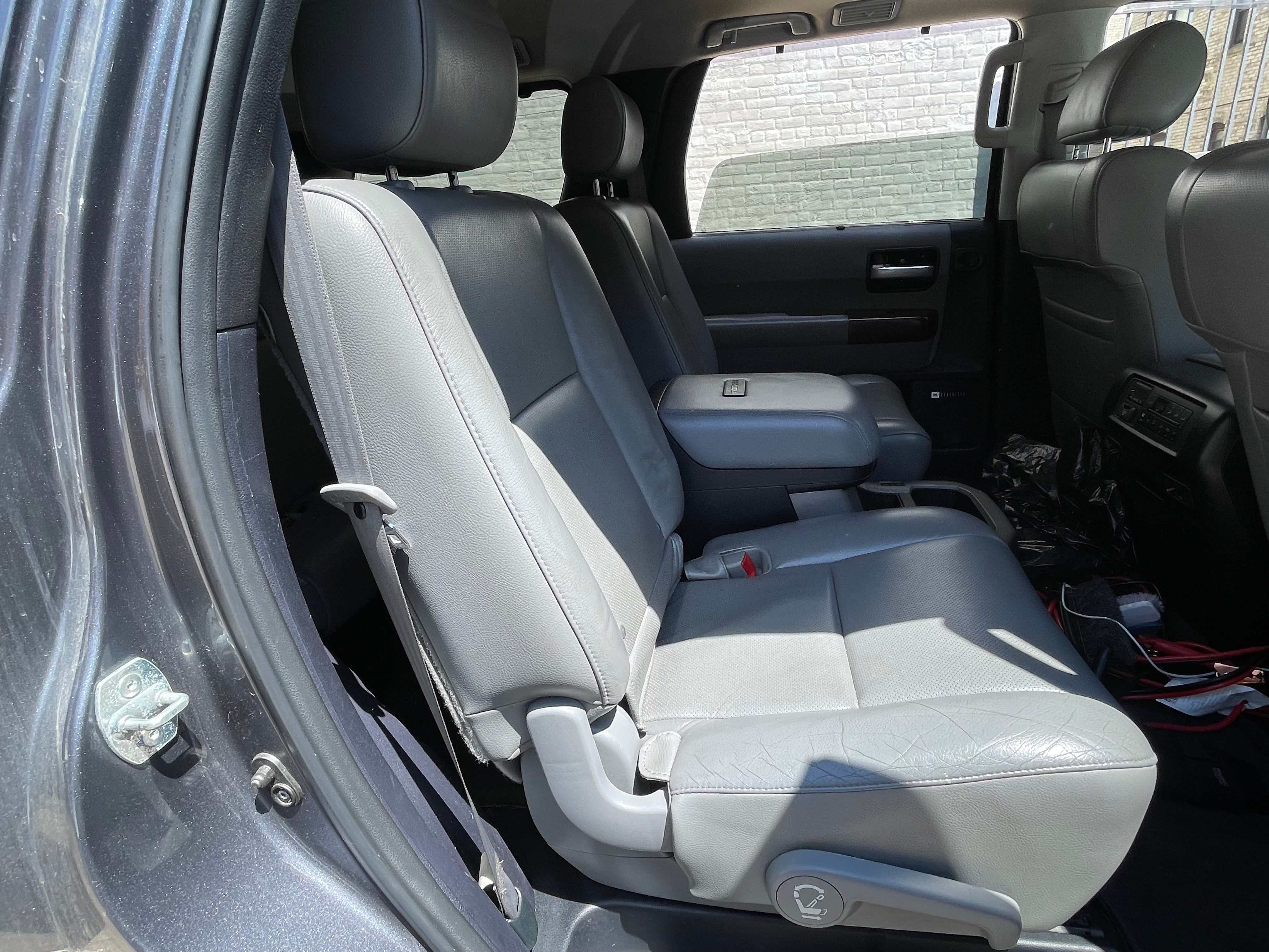 Used 2013 Toyota Sequoia Platinum AWD/4WD image 6
