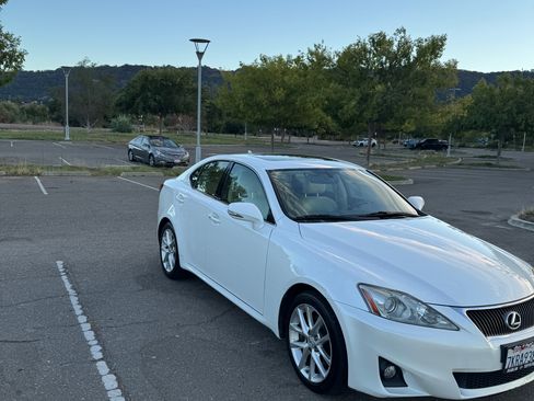 Used 2013 Lexus IS 250 w/ Premium Pkg Value Edition RWD image 15