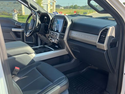 Used 2022 Ford F250 Lariat w/ Lariat Ultimate Package image 21