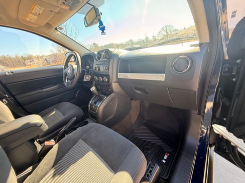 Used 2016 Jeep Compass Sport w/ Power Value Group image 8