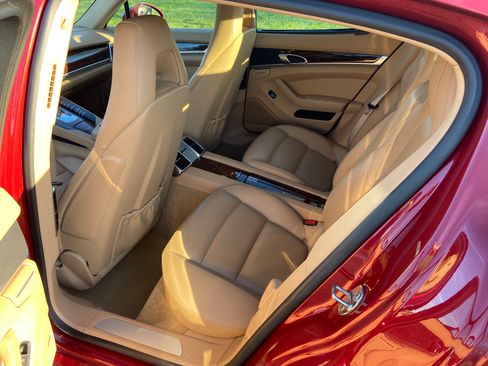 Used 2013 Porsche Panamera image 6