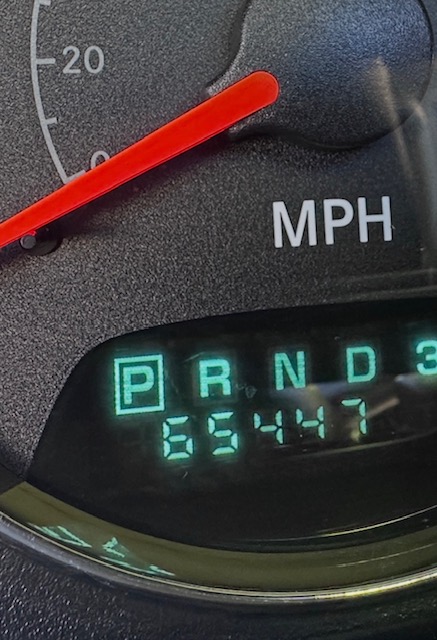 Used 2004 Chrysler Sebring LXi FWD image 5