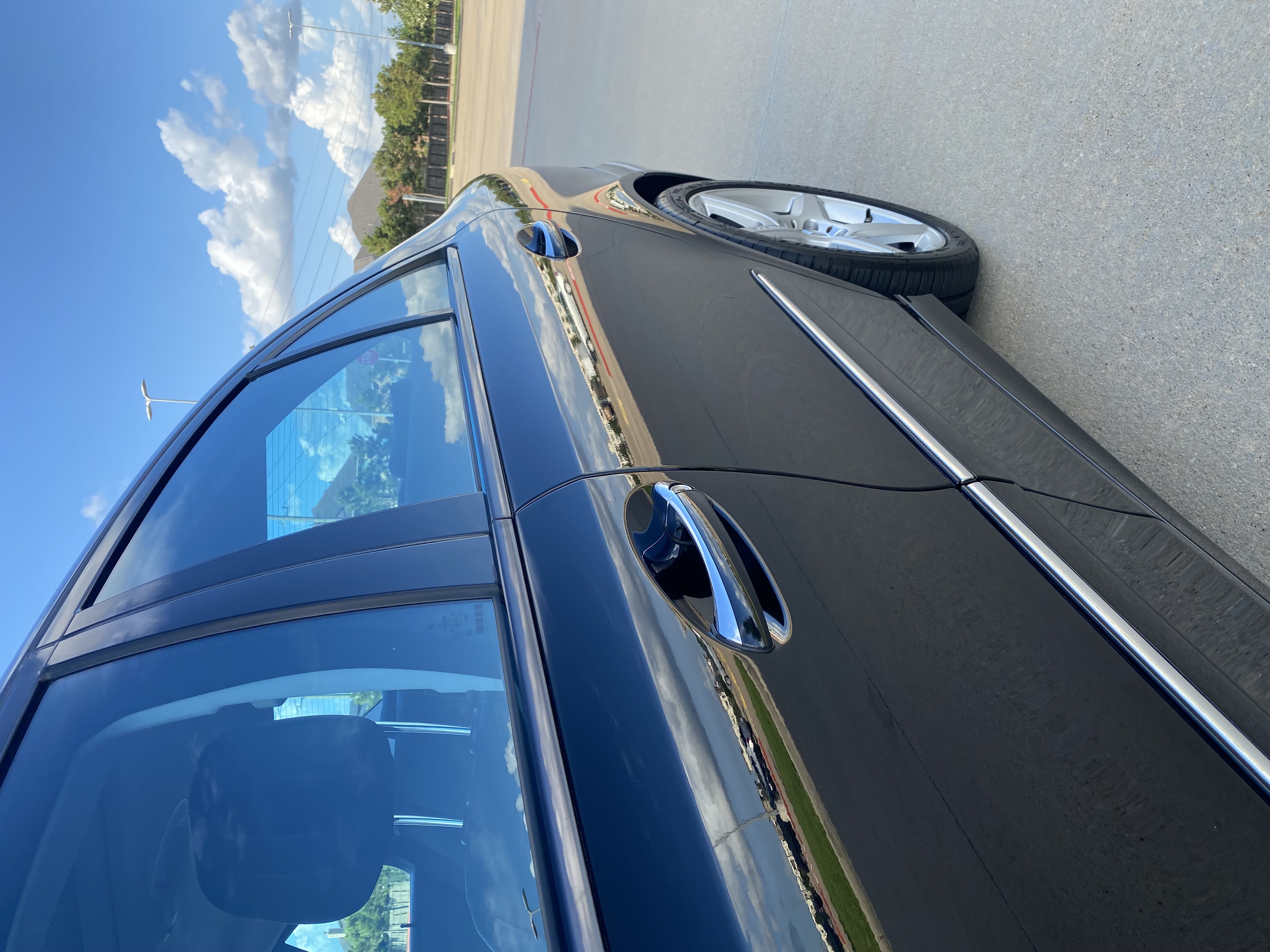 Used 2009 Mercedes-Benz E 550 Sedan image 12