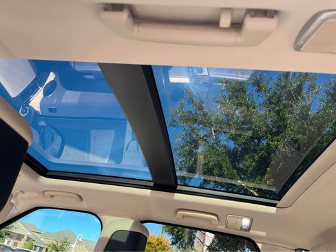 Used 2020 Land Rover Range Rover Sport HSE image 11