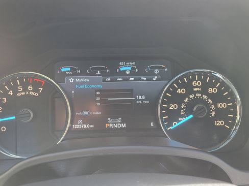 Used 2018 Ford F150 Lariat w/ Equipment Group 502A Luxury image 6