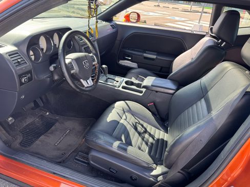 Used 2011 Dodge Challenger R/T image 6