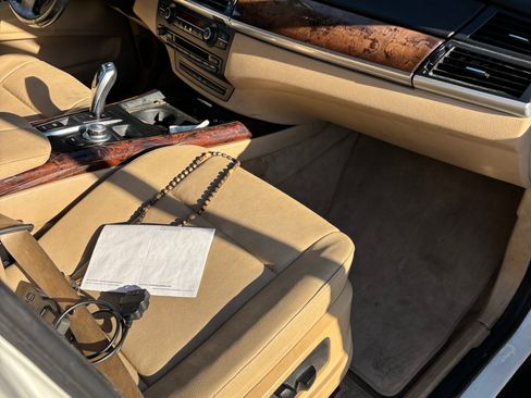 Used 2009 BMW X5 xDrive35d image 13