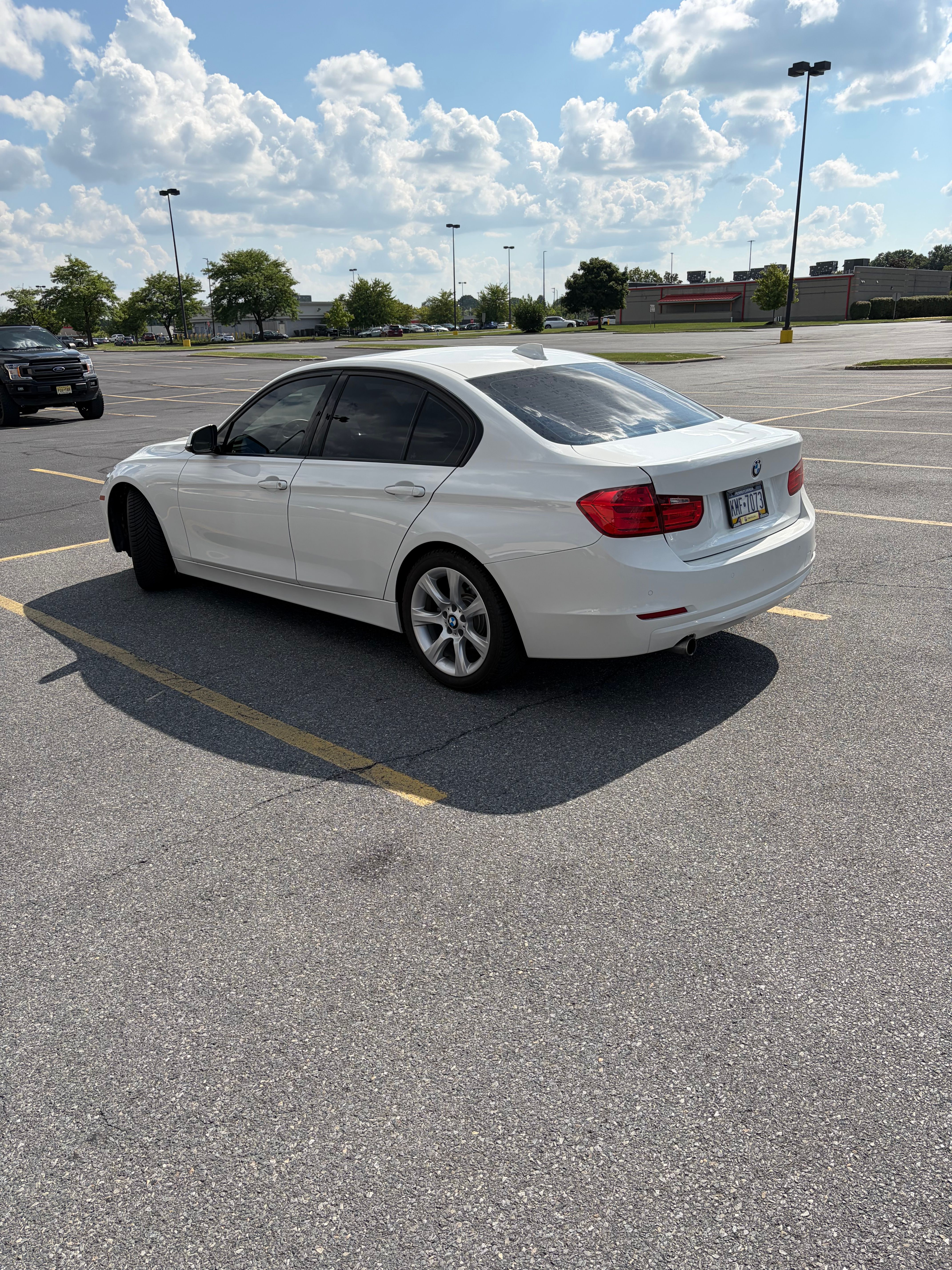 Used 2015 BMW 320i Sedan RWD image 6