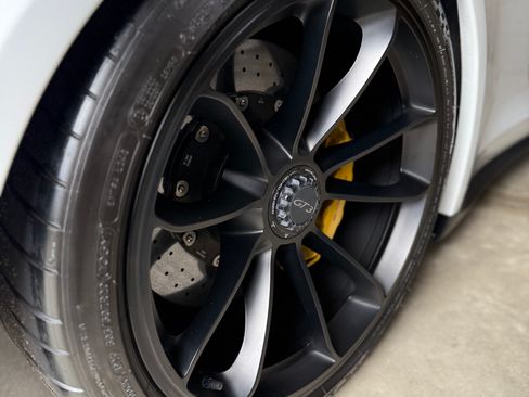 Used 2018 Porsche 911 GT3 image 17