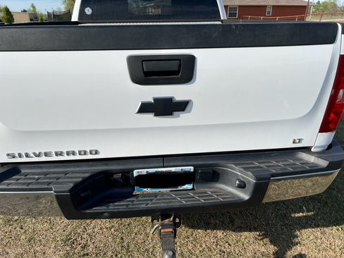 Used 2008 Chevrolet Silverado 2500 LT w/ 1LT Convenience Package AWD/4WD image 5