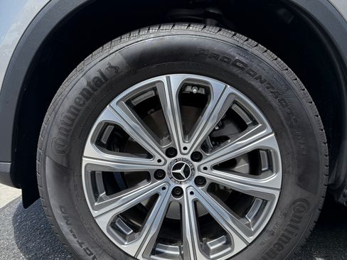 Used 2024 Mercedes-Benz GLC 300 300 Sport Utility 4D image 9