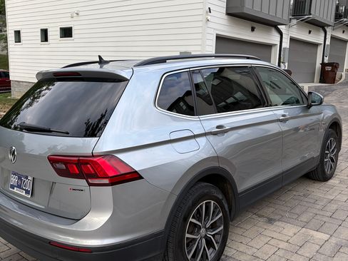 Used 2019 Volkswagen Tiguan SE AWD/4WD image 4