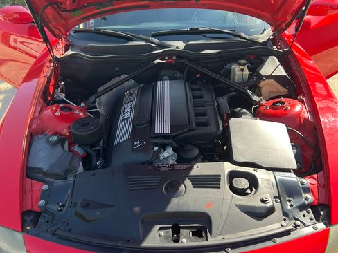 Used 2004 BMW Z4 2.5i image 22