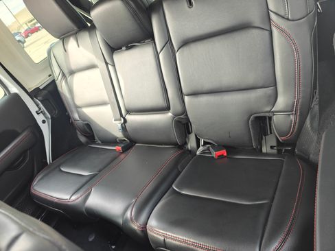 Used 2021 Jeep Wrangler Unlimited Rubicon image 24