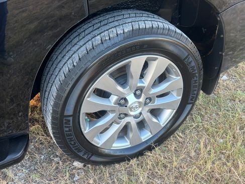 Used 2012 Toyota Sequoia Limited RWD image 15