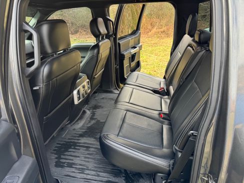 Used 2018 Ford F150 Lariat w/ Equipment Group 502A Luxury image 8