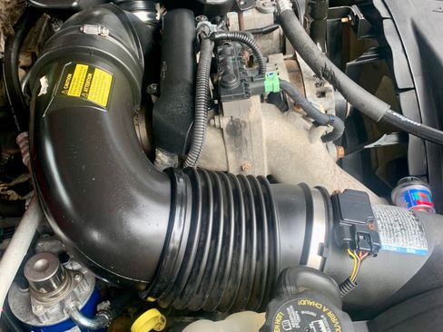 Used 2006 Chevrolet Silverado 2500 LT w/ Heavy-Duty Power Package image 17