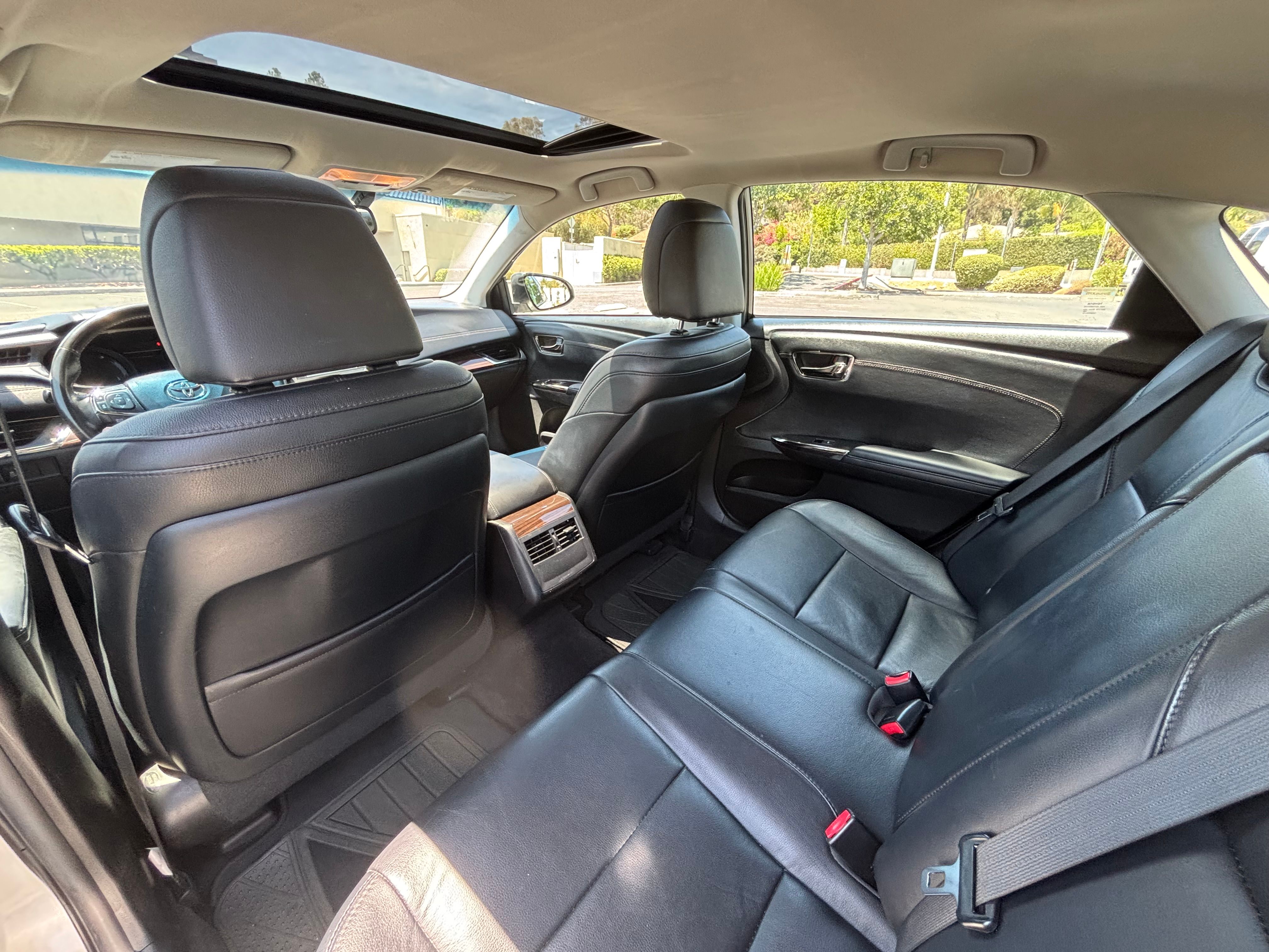 Used 2014 Toyota Avalon XLE Premium FWD image 17